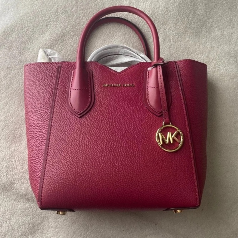 NWT Michael Kors Mae tote or crossbody bag